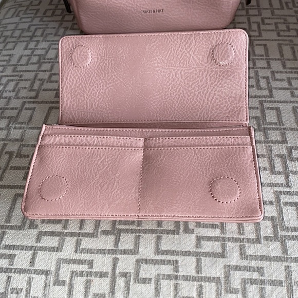 Matt & Nat backpack and wallet - Picture 3 of 8